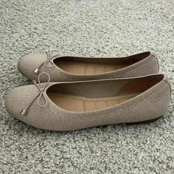 Cynthia Rowley Ballet Flats size 7.5 Shimmer nude color - Picture 2 of 5